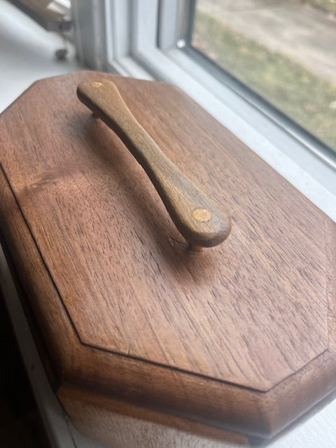 The Octagonal Keepsake Box