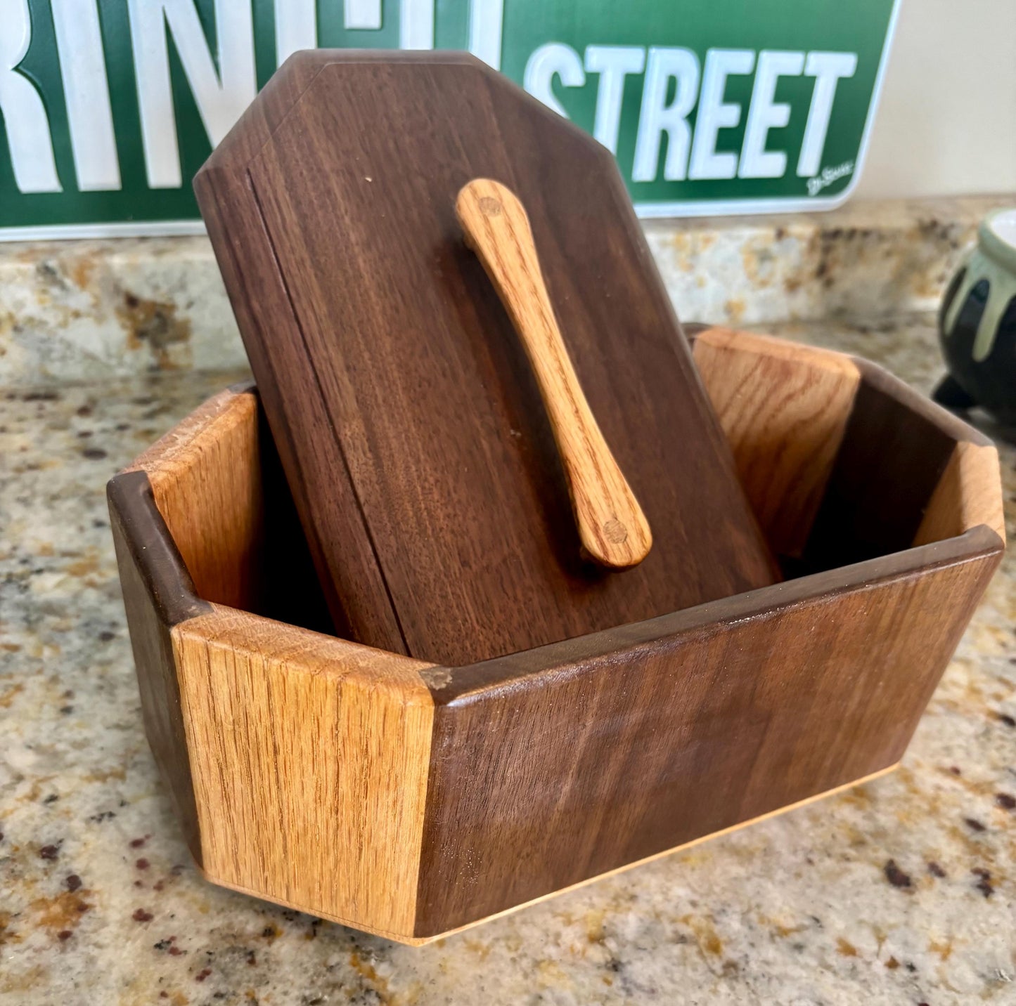 Walnut & Oak Keepsake box / Countertop box