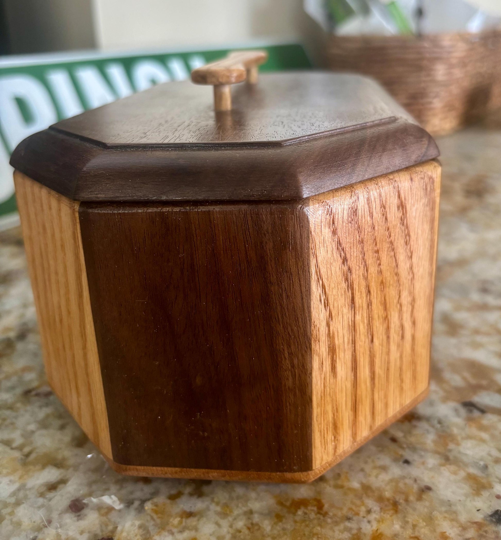 Walnut & Oak Keepsake box / Countertop box
