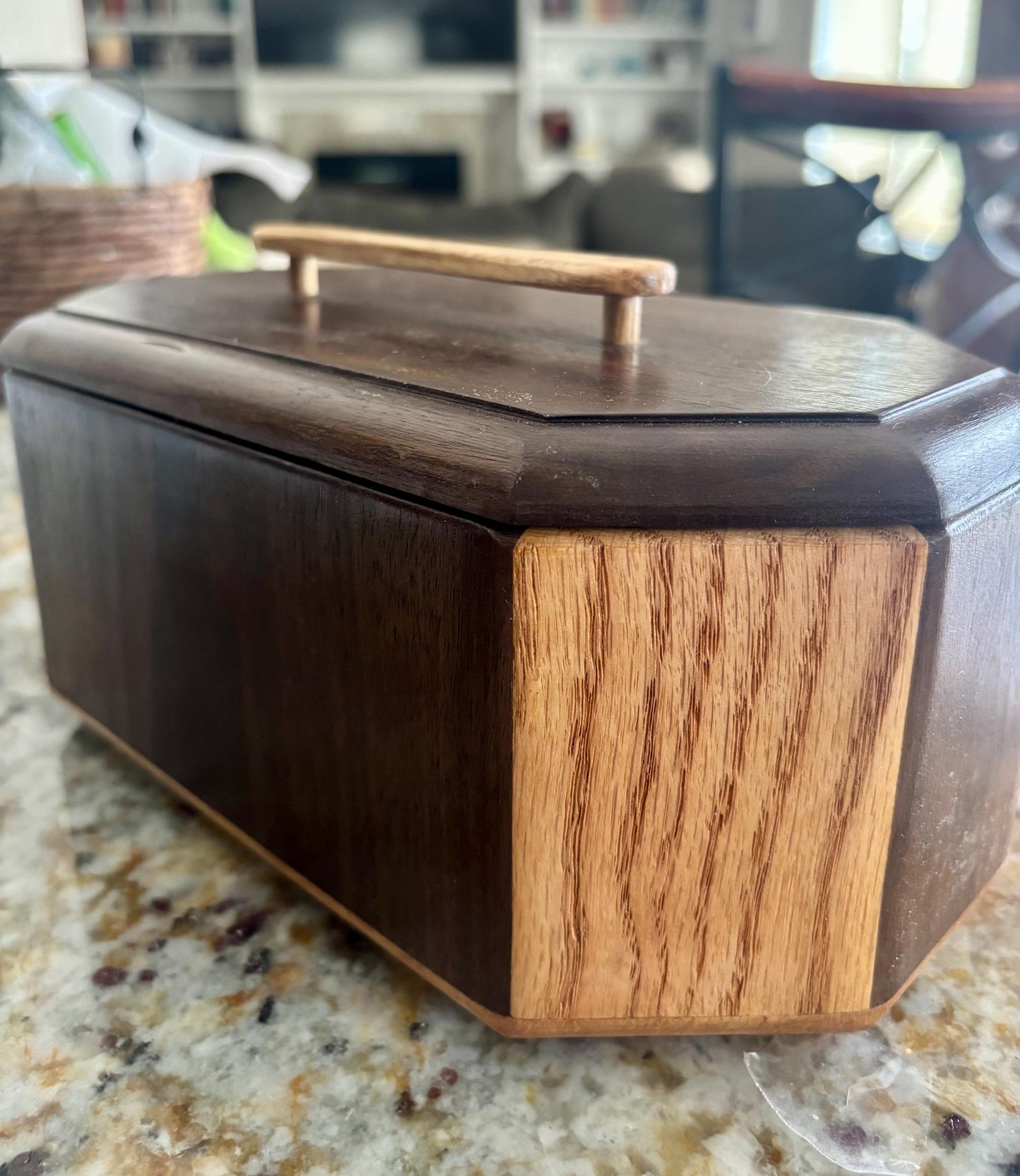 Walnut & Oak Keepsake box / Countertop box