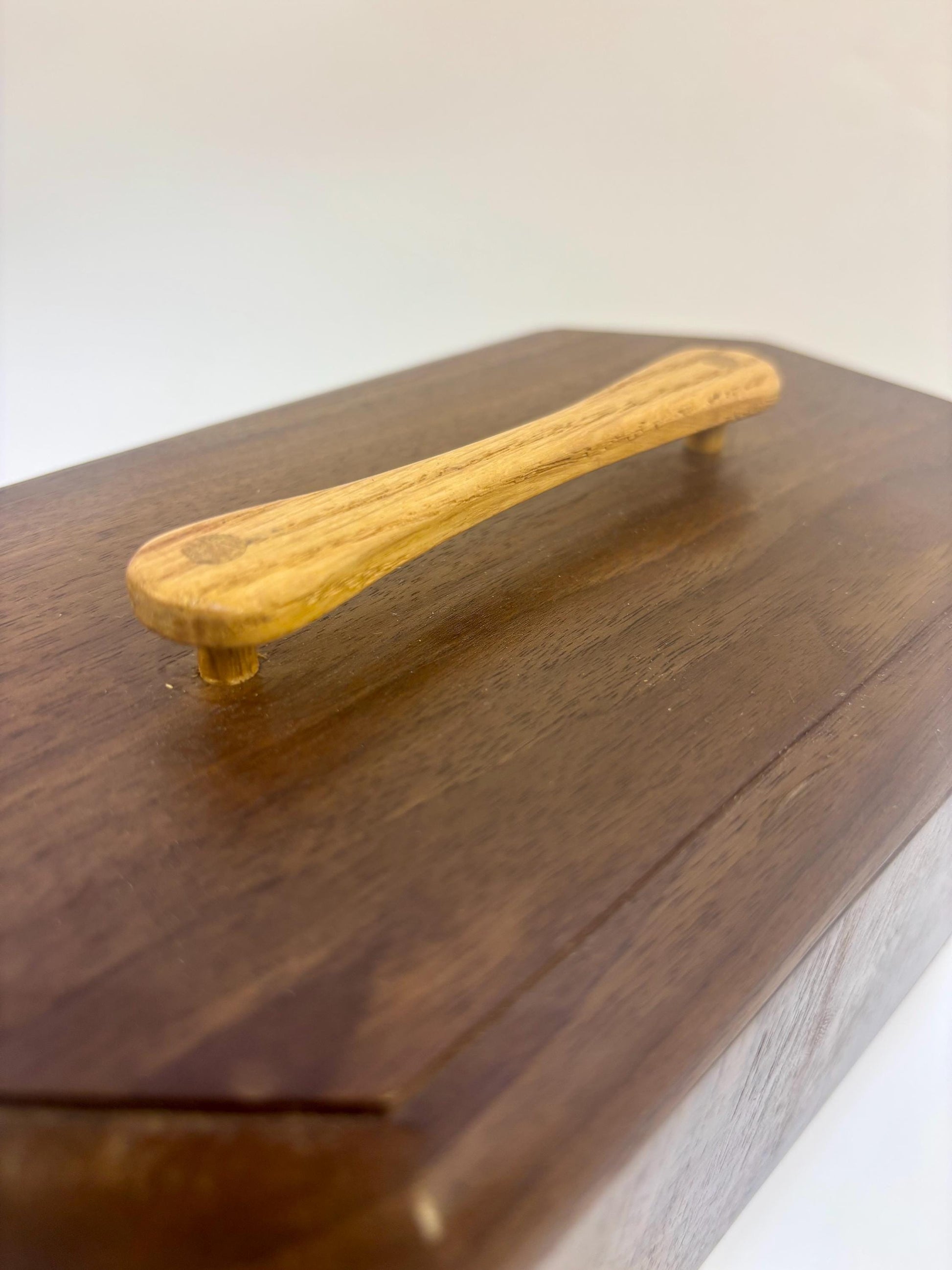 Walnut & Oak Keepsake box / Countertop box