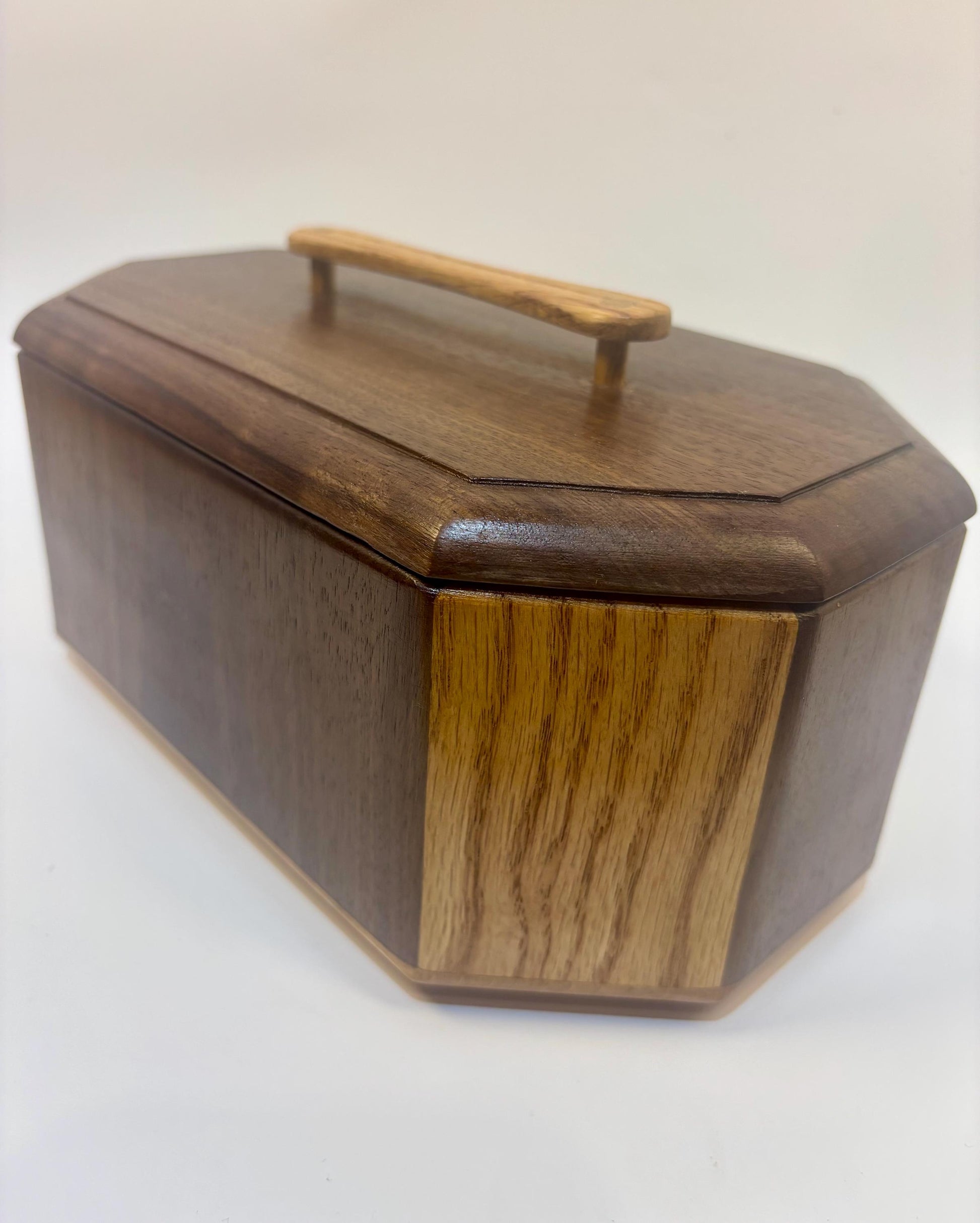 Walnut & Oak Keepsake box / Countertop box