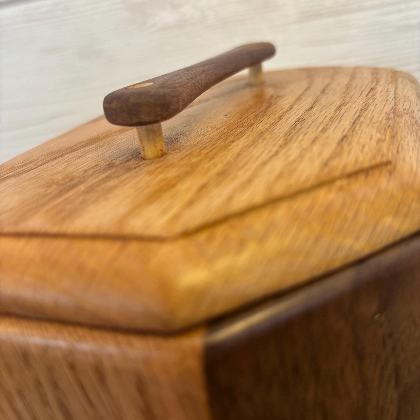 Oak & Walnut Keepsake box / Countertop box