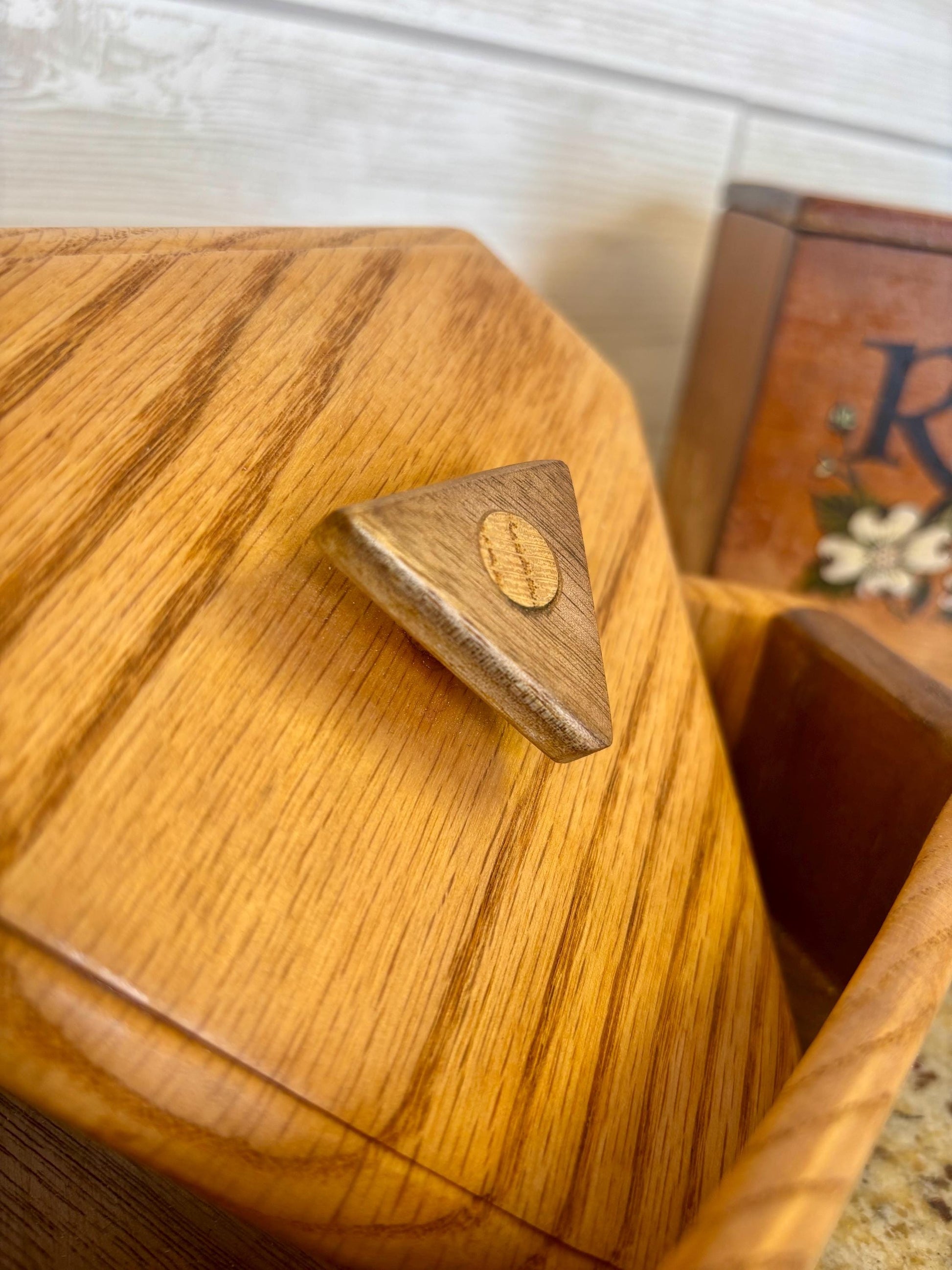 Oak & Walnut Keepsake box / Countertop box
