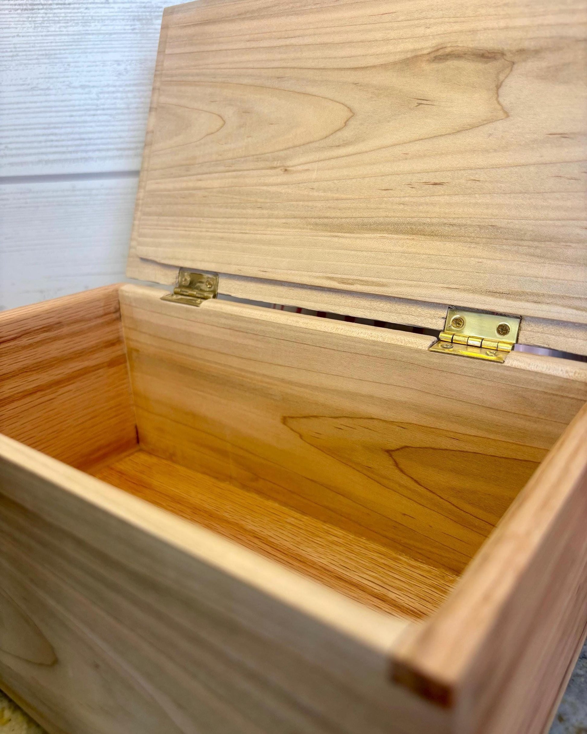 Maple Keepsake / Dresser Box