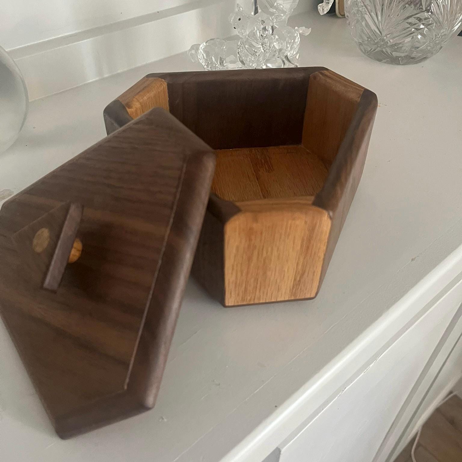 Handcrafted Walnut & Oak Keepsake Box: Countertop Memory Box