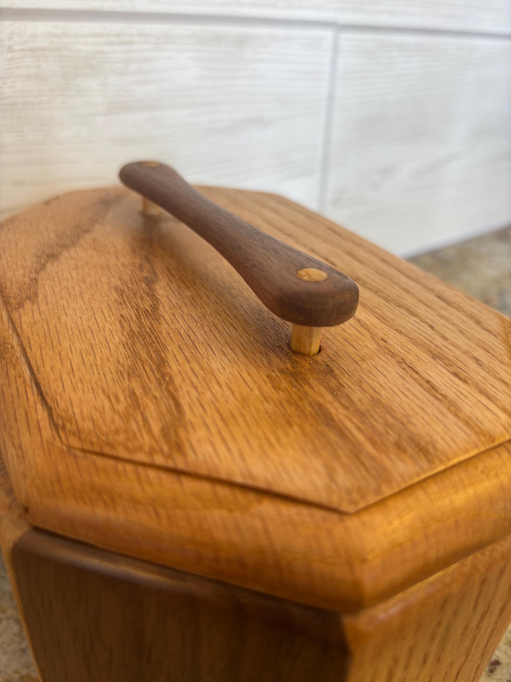 Oak & Walnut Keepsake box / Countertop box