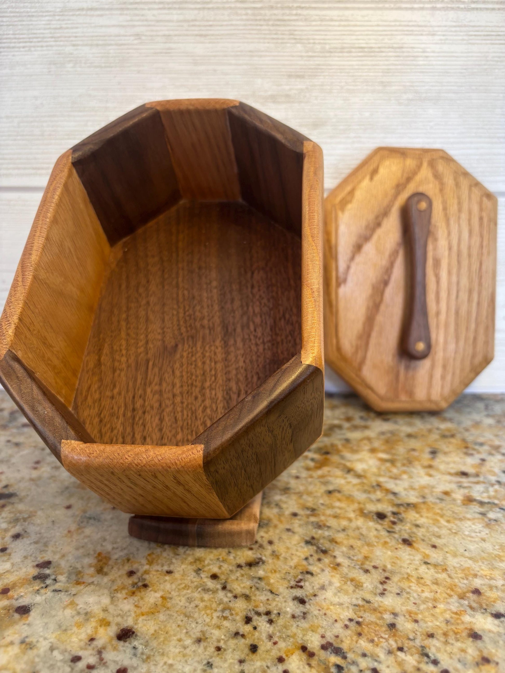 Oak & Walnut Keepsake box / Countertop box