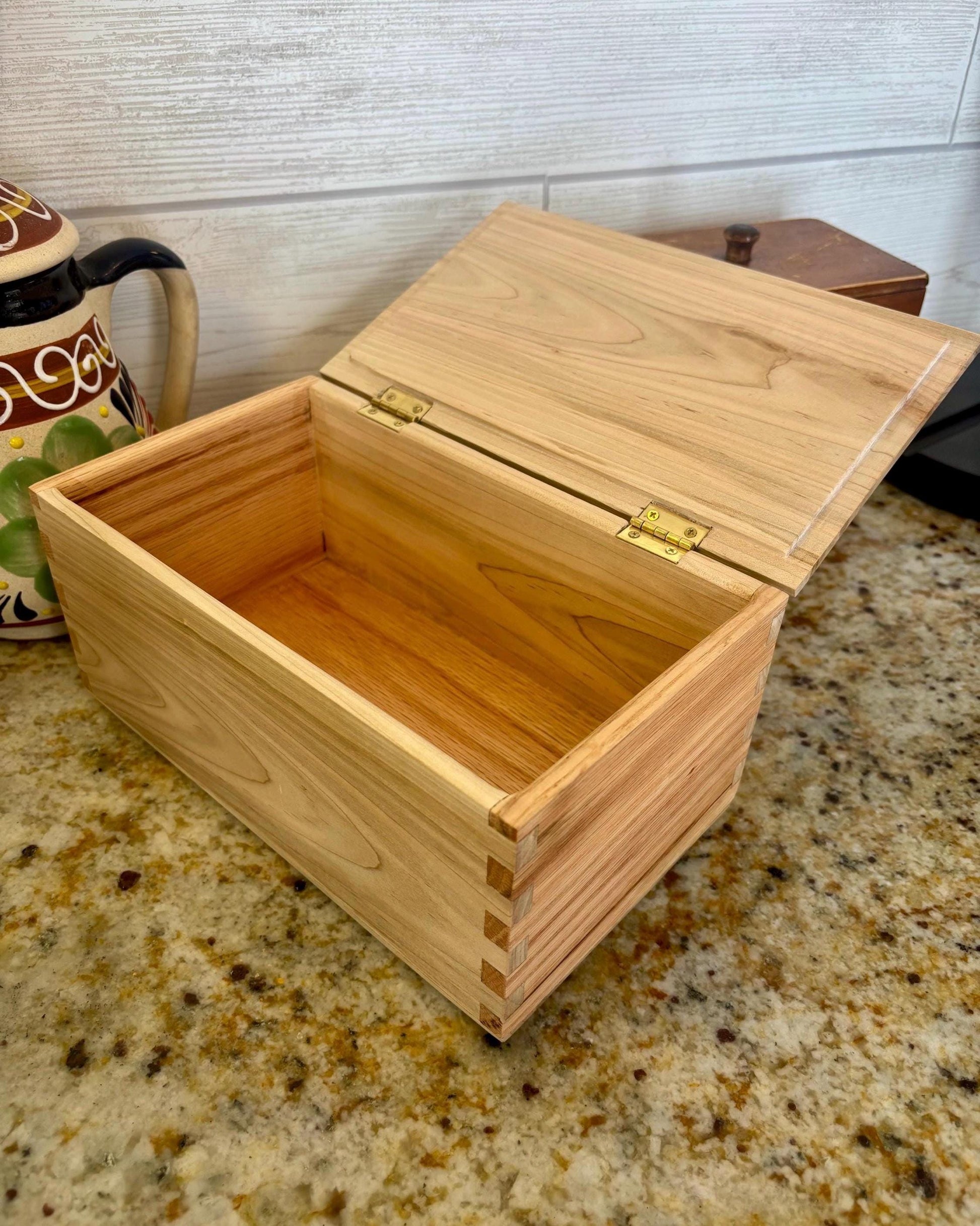 Maple Keepsake / Dresser Box
